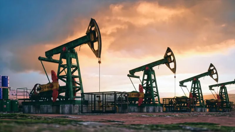 النفط يهبط 6% وسط توقعات بوقف إطلاق النار في الشرق الأوسط