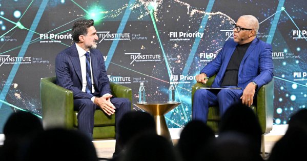 السعودية تقود مشهد الاستثمار العالمي من ميامي... والجدعان: اقتصادنا صلب أمام الأزمات