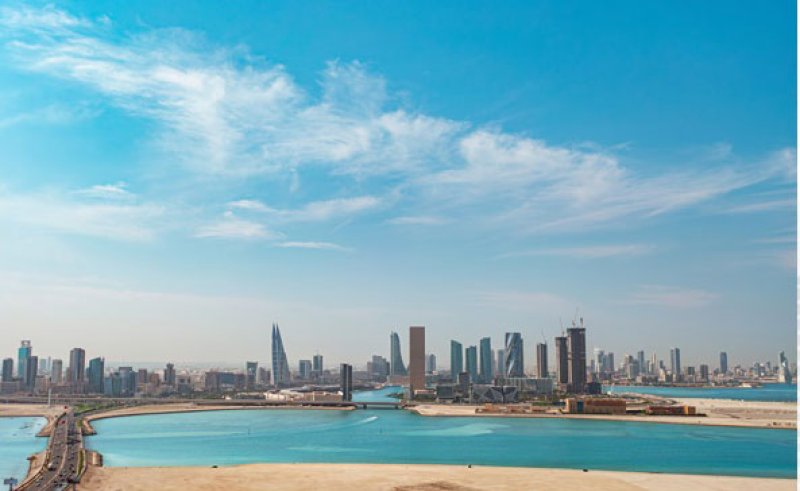 طقس معتدل مع بعض السحب في مملكة البحرين