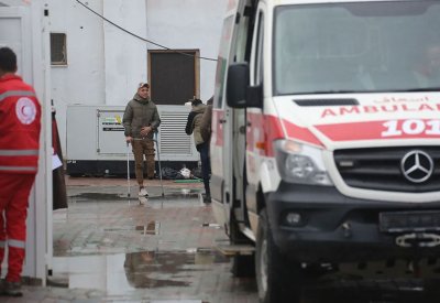 لتلقي العلاج في الخارج.. إجلاء مرضى من غزة عبر معبر رفح