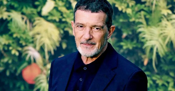 أنطونيو بانديراس: هوليوود محطة مضت.. والمسرح في إسبانيا هو هويتي الحقيقية