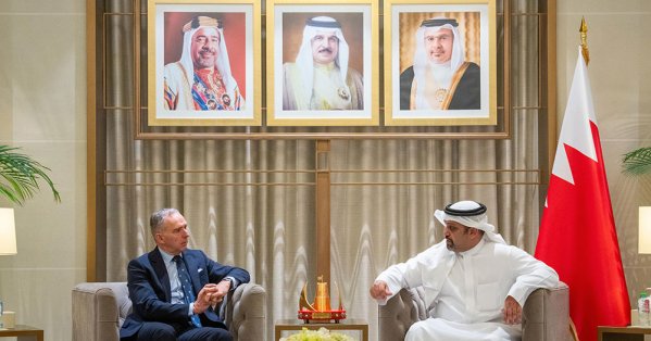 وزير المالية يستقبل رئيس مجلس الأمناء وعضو المجلس الاستشاري للمعهد الدولي للدراسات الاستراتيجية