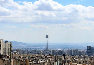 اقتصاد الولاء في إيران.. هكذا يشتري النظام بقاءه