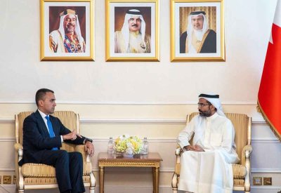 مدير عام العلاقات الثنائية بوزارة الخارجية يجتمع مع الممثل الخاص للاتحاد الأوروبي لمنطقة الخليج العربي