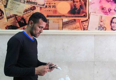 تراجع مفاجئ لسعر الدولار في مصر بعد ارتفاعات قياسية