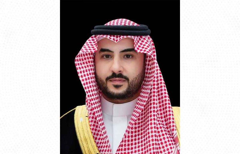 وزير الدفاع السعودي يبحث مع نظيره اليوناني التطورات الراهنة بالمنطقة