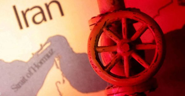 إغلاق هرمز 8 أسابيع قد يشعل أسعار النفط حتى 200 دولار 