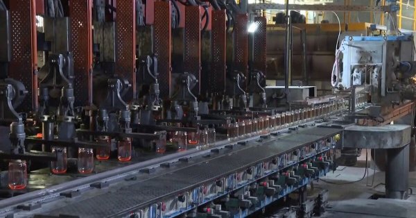 أكبر شركة زجاج في قطر تستعد للتصدير عبر موانئ سعودية 