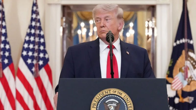 ترامب يدعو دولاً تعتمد على مضيق هرمز إلى تأمينه