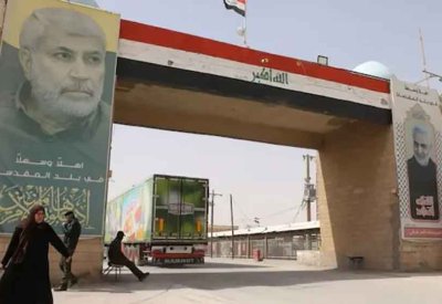العراق يغلق معبر الشلامجة مع إيران بعد غارات قتلت عراقيا