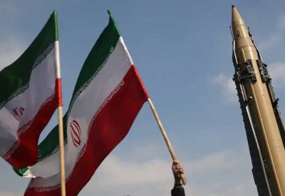 تلغراف: 5 سفن صينية نقلت وقود صواريخ إلى إيران خلال الحرب