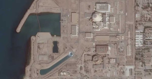 روسيا تجلي 198 عاملاً من محطة بوشهر النووية في إيران 