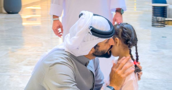 ناصر بن حمد وخالد بن حمد يزوران “مراسي غاليريا”