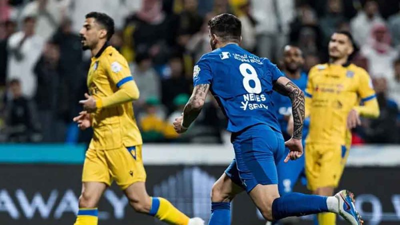 الهلال يواجه التعاون لمواصلة المنافسة