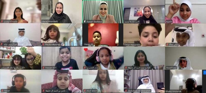 وزيرة شؤون الشباب تشهد جانبًا من ورشة عمل برنامج "بالبحريني"