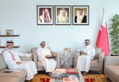 بورصة البحرين تعرض أداءها المالي لعام 2025 خلال اجتماع مع سعادة وزير الصناعة والتجارة