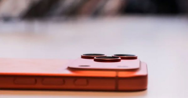 آيفون 17 برو ماكس في طريقه إلى القمر.. كيف حصل على موافقة "ناسا"؟ 