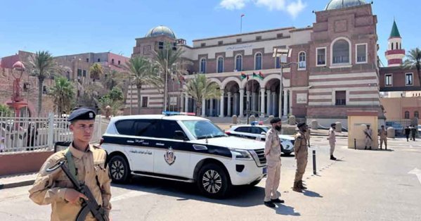 مصرف ليبيا يخصص ملياري دولار لتغطية الاعتمادات المستندية والأغراض الشخصية