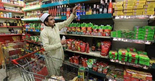 إغلاق مبكر للأسواق وقاعات الأفراح في باكستان لترشيد استهلاك الطاقة 