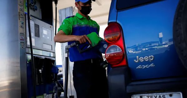 ارتفاع أسعار البنزين في أميركا 38% منذ بداية الحرب على إيران