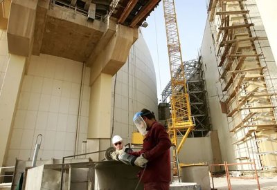 رحلة خاصة تقل 175 موظفاً روسياً في محطة "بوشهر" من يريفان لموسكو