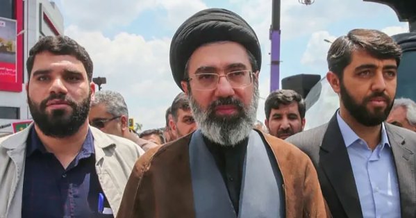 تقارير استخباراتية: المرشد الإيراني فاقد للوعي وغير قادر على إدارة البلاد 