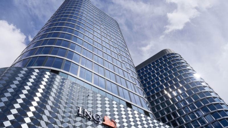 "آي إن جي" المصرفية الهولندية تنهي صفقة بيع أعمالها في روسيا