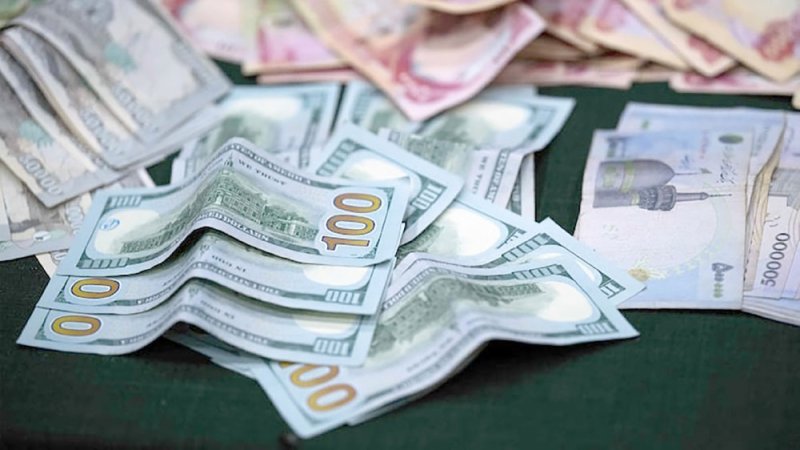 تقرير: صلابة الدولار تخفي  وراءها مخاطر هيكلية متفاقمة