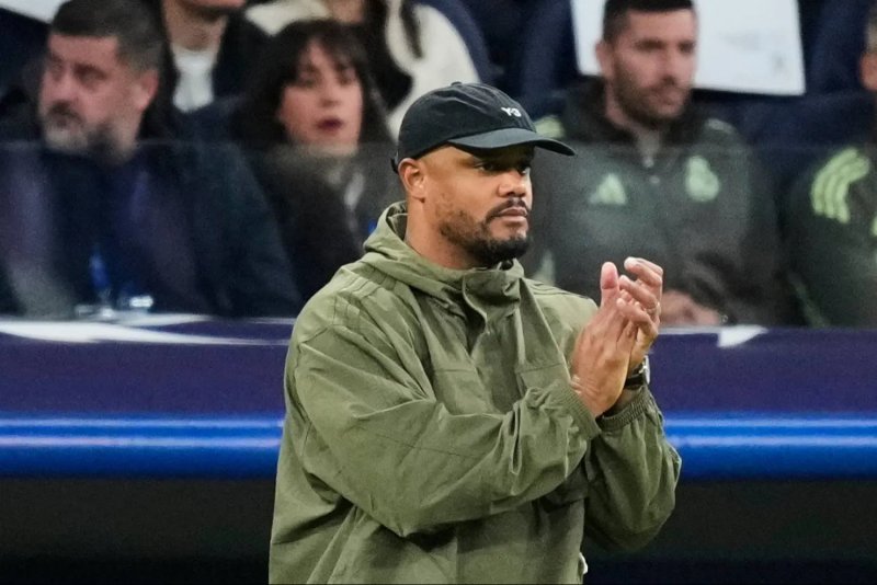«دوري الأبطال»: كومباني يشيد بالأداء «الاستثنائي» لنوير رجل المباراة
