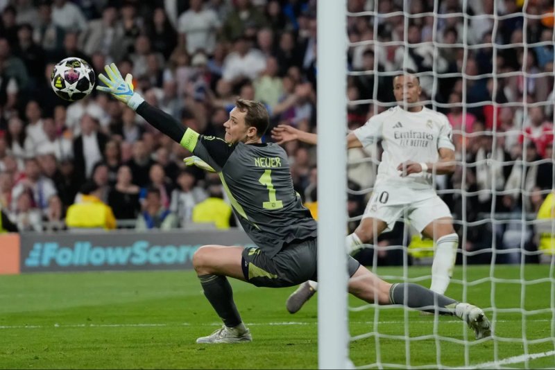 تألق نوير ينعش آمال عودته للمنتخب الألماني قبل كأس العالم