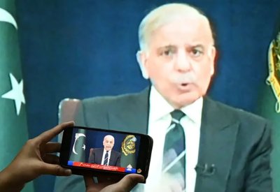 "واشنطن راجعت منشور شهباز شريف".. سر تغريدة شغلت لبنان