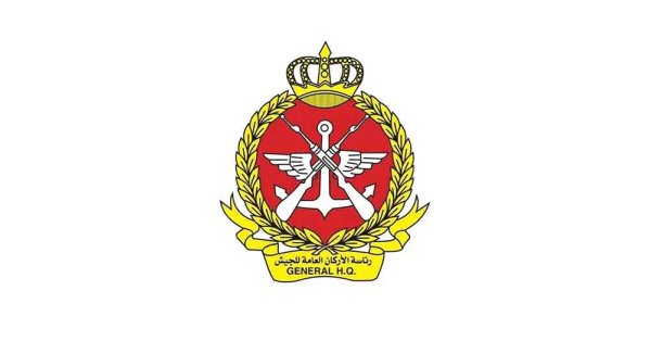 الكويت: الدفاعات الجوية تتعامل حاليا مع هجمات معادية بمسيرات