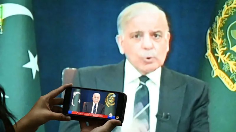 "واشنطن راجعت منشور شهباز شريف".. سر تغريدة شغلت لبنان