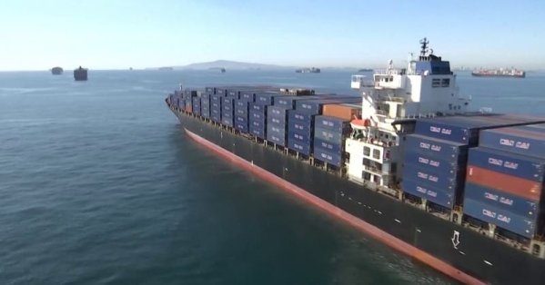 شركات الشحن تلجأ لمسارات غير مألوفة في ظل ارتفاع التكلفة واختناقات النقل البحري 