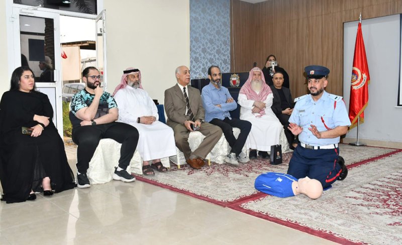الدفاع المدني بالتعاون مع البحرينية للمسؤولية الاجتماعية تنظم سلسة ورشة عمل في الاسعافات الاولية وقت الازمات