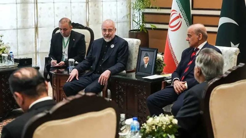كواليس مباحثات باكستان.. "إيران تبدي مرونة في غرف التفاوض"