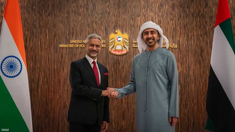 عبدالله بن زايد يستقبل وزير الشؤون الخارجية في الهند
