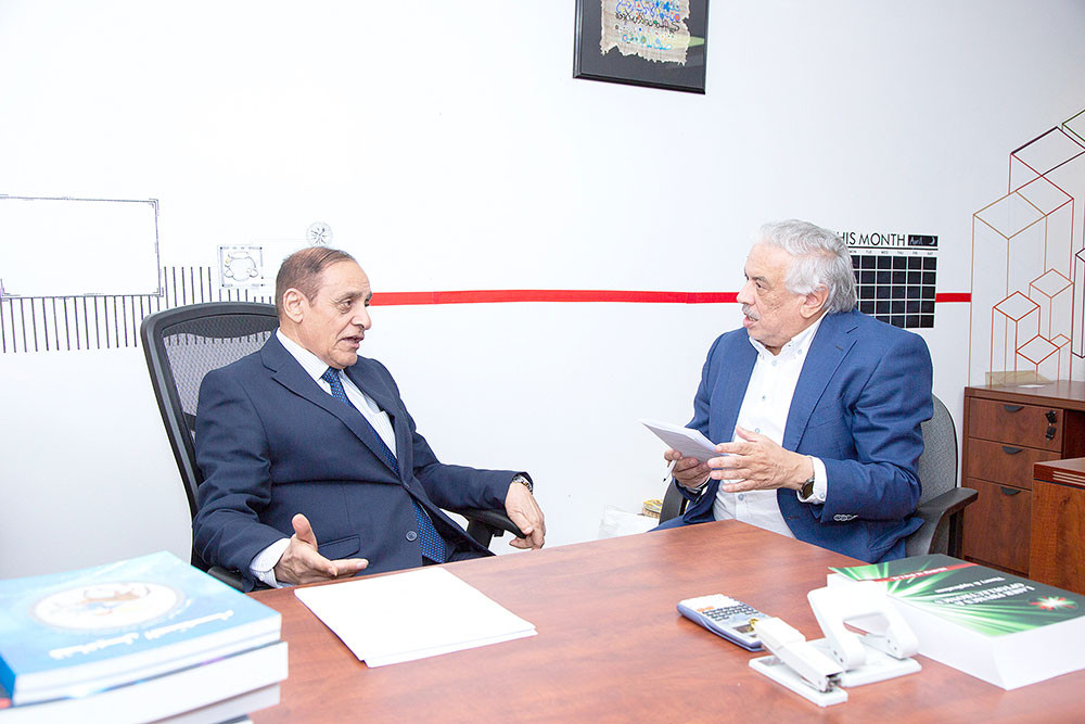 “البلاد” تحاور د. شوقي الدلال