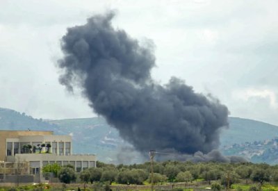 لبنان.. مقتل 17 بينهم 6 من عائلة واحدة في غارة إسرائيلية