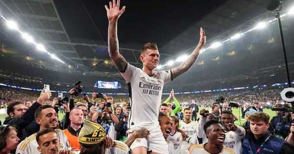 مفاجأة.. بيريز يخطط لإعادة كروس إلى ريال مدريد