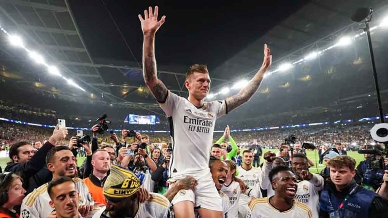 مفاجأة.. بيريز يخطط لإعادة كروس إلى ريال مدريد