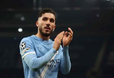 شرقي: لا أشعر بضغوط المنافسة على لقب الدوري الإنجليزي
