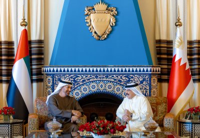 جلالة الملك المعظم يجتمع مع سمو رئيس دولة الإمارات العربية المتحدة