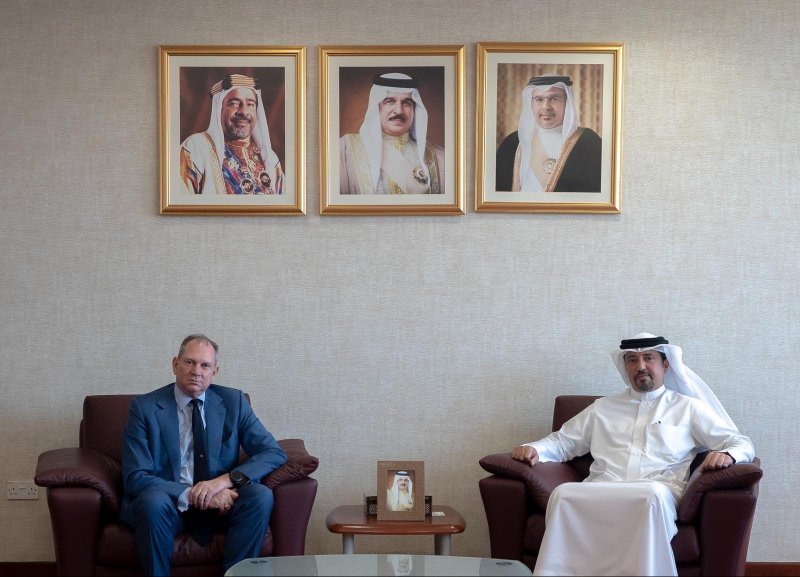 رئيس الجمارك يستقبل السفير الإيطالي ويبحث معه تعزيز التعاون في المجال الجمركي