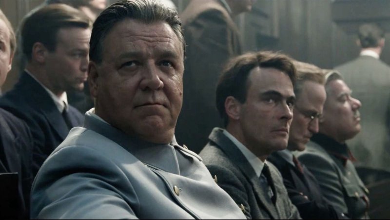 شاهدت لكم: Nuremberg.. إخفاق درامي ينقذه أداء وحيد