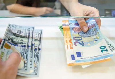 الدولار مستقر في ظل حصار أميركا موانئ إيران واستمرار المحادثات