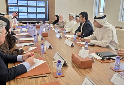 وزير شؤون البلديات والزراعة يجتمع مع رئيس جمعية المكاتب الهندسية