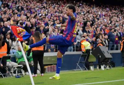 راكيتيتش لجماهير برشلونة: اتركوا يامال يستمتع و"يرقص"