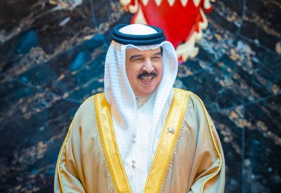 جلالة الملك المعظم يستقبل رئيس وأعضاء مجلس الإدارة الجديد لغرفة تجارة وصناعة البحرين