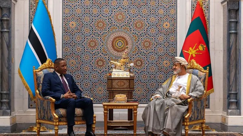 بوتسوانا توقع اتفاقيات مع عُمان في مجال الطاقة واستكشاف المعادن
